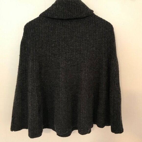 Gap buttoned Poncho! - Picture 7 of 10